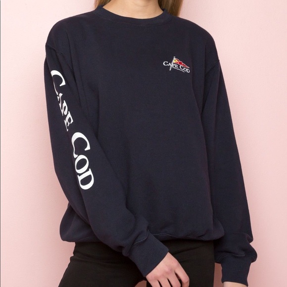 Brandy Melville Sweaters - ☀️Brandy Melville Cropped Cape Cod Sweater☀️